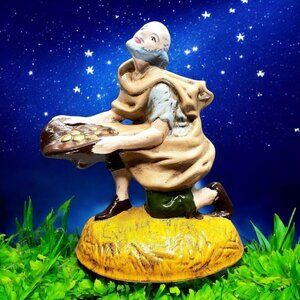 Kneeling Shepherd Figurine With Basket Nativity Scene Atlantic Mold 1979 Handpai